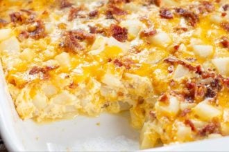 Σουφλέ πατάτας με γραβιέρα και μπέικον