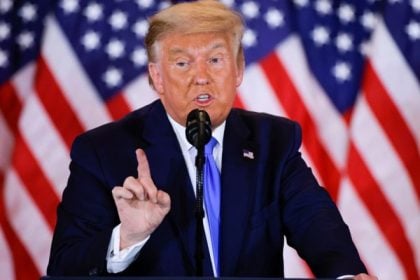 Ο Τραμπ μπλοκάρει όλες τις αποφάσεις για άσυλο μετά τους πυροβολισμούς κατά μελών της Εθνοφρουράς