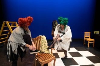 Πάτρα: Η Πεντάμορφη και το Τέρας  ή Πώς η Άννα φόρεσε τα τρία φουστάνια και μπήκε στα μυστικά δωμάτια