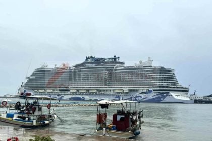 Κατάκολο: Δεσπόζει στο λιμάνι το Norwegian Viva με τα 20 καταστρώματα!