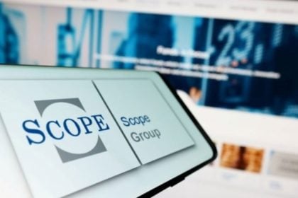 Scope Ratings: Αναβάθμιση του outlook της Ελλάδας σε «θετικό»