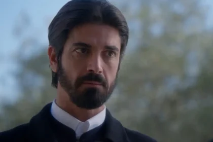 Άγιος έρωτας: Ο πατήρ Νικόλαος εξομολογείται στη Χλόη όλη την αλήθεια για την αδελφή του