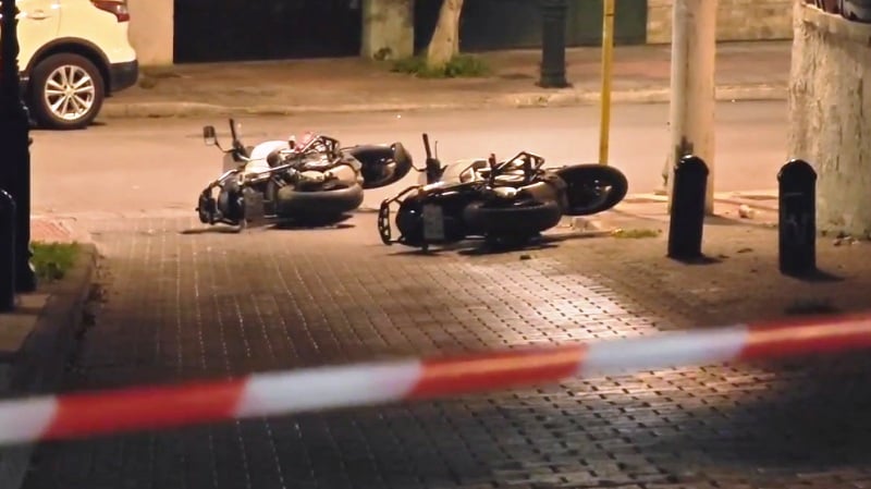 Επεισόδιο με πυροβολισμούς και παράσυρση αστυνομικών της Ομάδας ΔΙ.ΑΣ στον Άγιο Δημήτριο - Τρεις τραυματίες