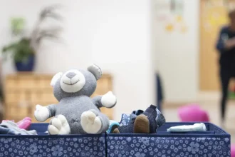 Κίνα: Απέσυραν λούτρινο αρκουδάκι που έδινε σεξουαλικές συμβουλές σε παιδιά και τους εξηγούσε πού θα βρουν μαχαίρια