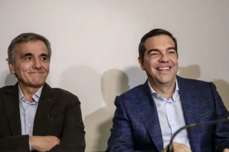 Βιβλίο Τσίπρα: «Δεν θεωρώ ότι με αδικεί» λέει ο Ευκλείδης Τσακαλώτος