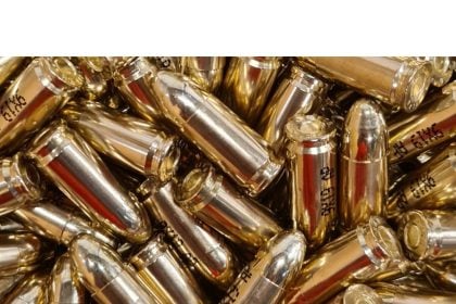 Πάτρα: Δεκάδες φυσίγγια και κάλυκες σε σπίτι νεαρού