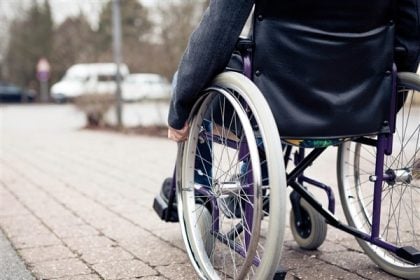 Η απάντηση του Δήμου Πατρέων για τη μη προσβασιμότητα μαθητή με αμαξίδιο στο 13ο Λύκειο