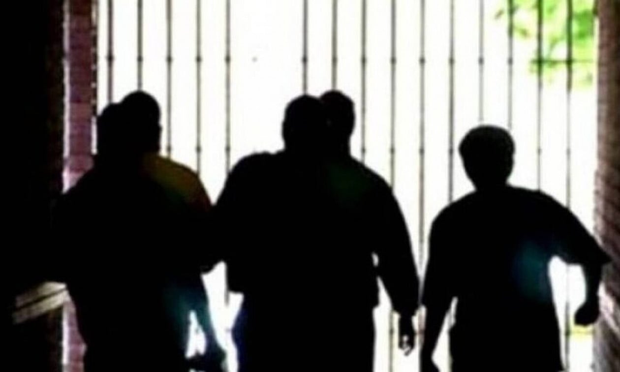 Πάτρα: Άγρια επίθεση 15 κουκουλοφόρων με ρόπαλα εναντίον 18χρονου