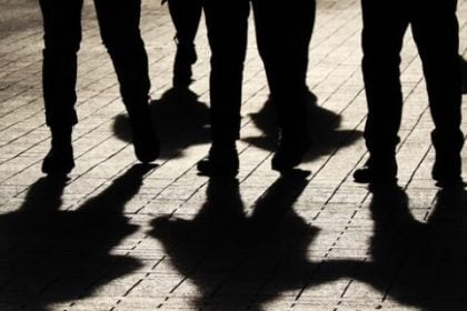 Πάτρα: Χτυπάει "κόκκινο" η παραβατικότητα ανηλίκων - 15 περιστατικά σε λιγότερο από ένα μήνα - Μαχαιρώματα, εκβιασμοί και ξυλοδαρμοί καθημερινό φαινόμενο