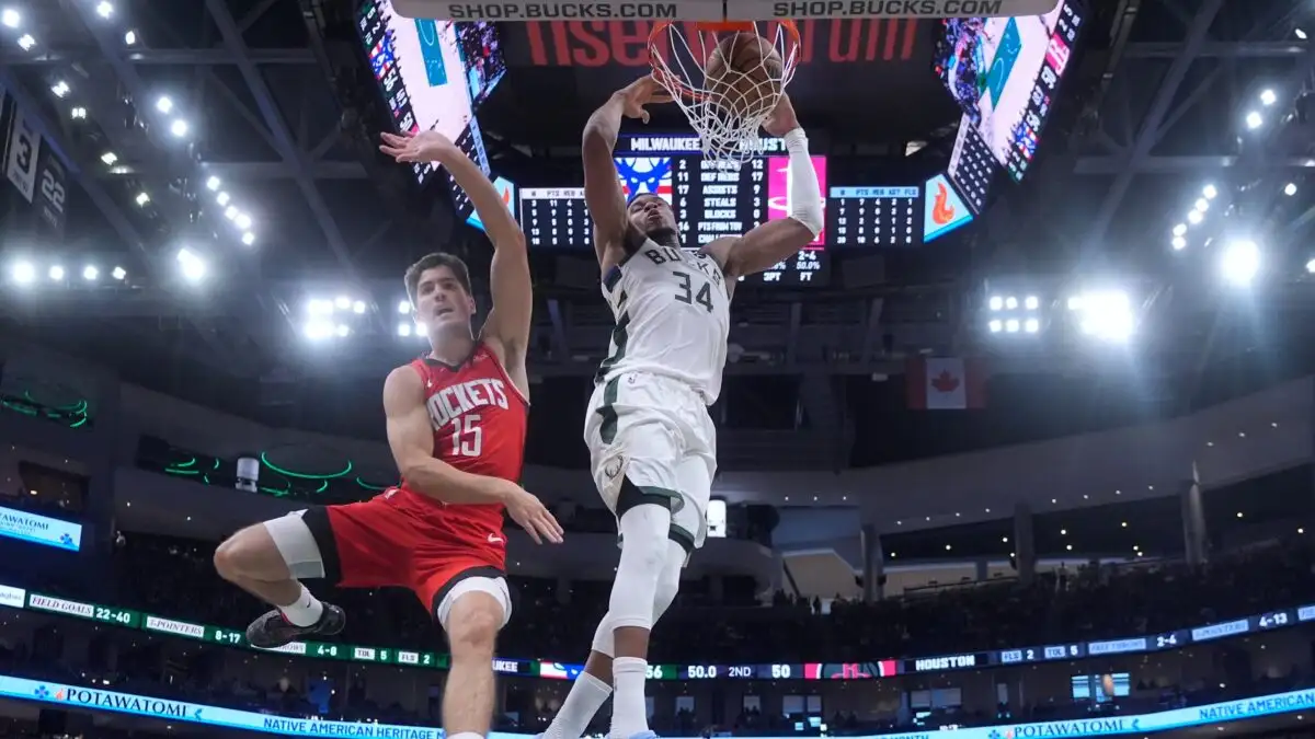 Ο Γιάννης Αντετοκούνμπο έκανε φοβερή εμφάνιση στην ήττα των Μιλγουόκι Μπακς από τους Χιούστον Ρόκετς