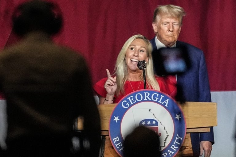 Ο Ντ. Τραμπ αποκήρυξε τη βουλευτή Μάρτζορι Τέιλορ Γκριν