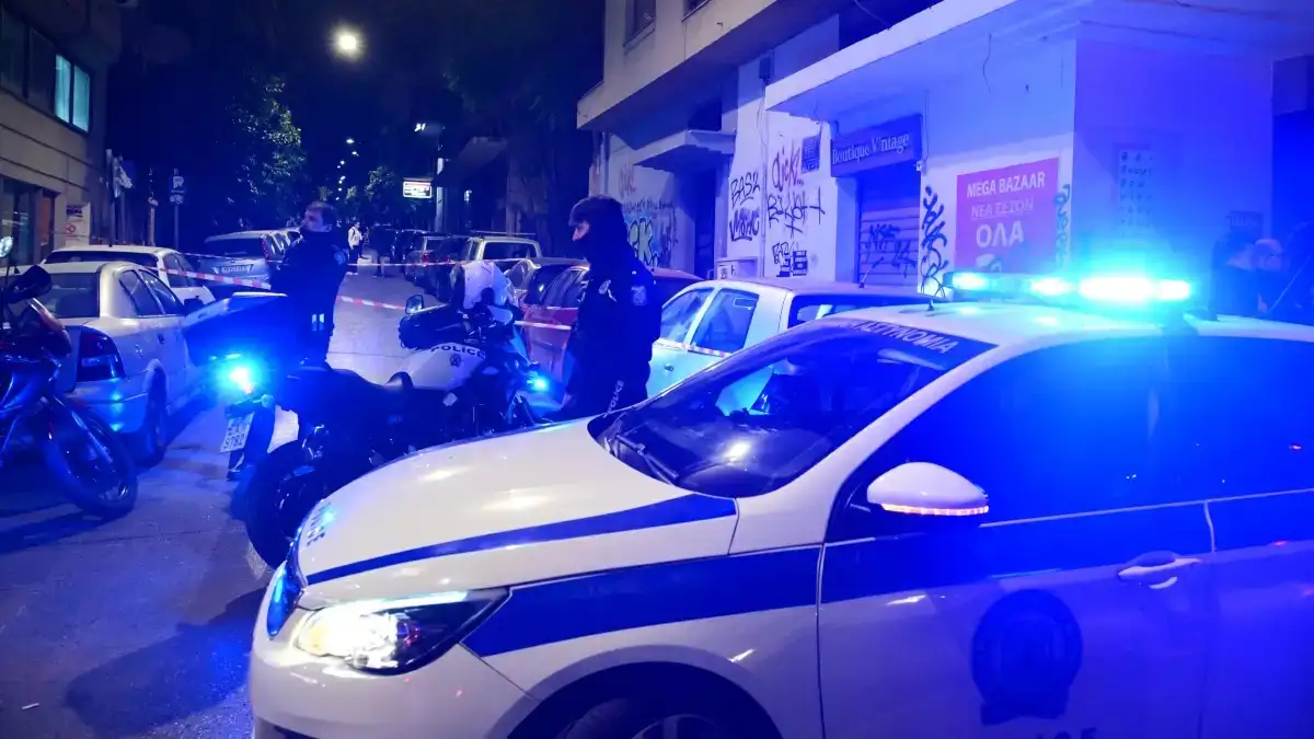 Πάτρα: Άγρια επίθεση νεαρών σε ντιλιβερά τη νύχτα