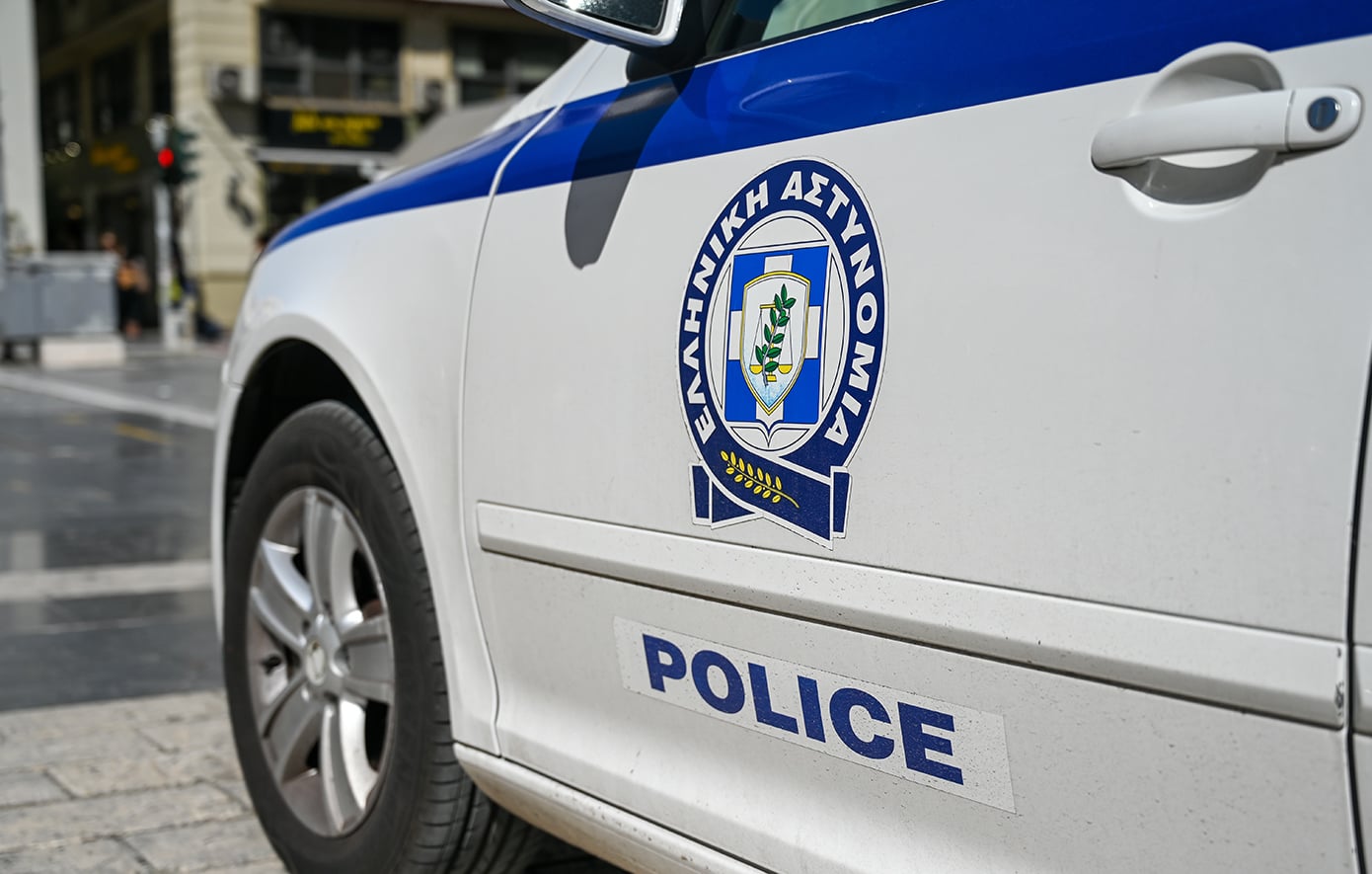 Πάτρα: Η ανακοίνωση της ΕΛ.ΑΣ για τη σύλληψη της 35χρονης με τα αρχαία νομίσματα