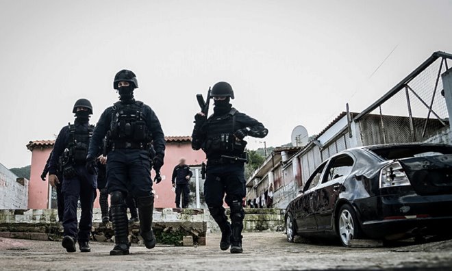 Ξεκινάει από σήμερα η 24ωρη παρουσία αστυνομικών σε καταυλισμούς Ρομά - Επιχείρηση σε Αχαΐα, Ηλεία, Μεσολόγγι