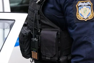 Επιτέθηκε και τραυμάτισε αστυνομικό που προσπάθησε να τον ελέγξει
