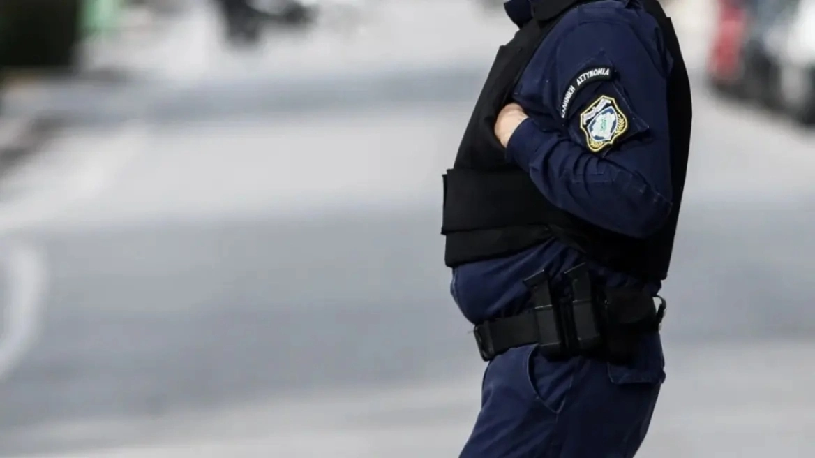 H «χρυσή» ζωή του αστυνομικού που εμπλέκεται σε κύκλωμα ναρκωτικών – Είχε καταθέσεις 600.000 ευρώ