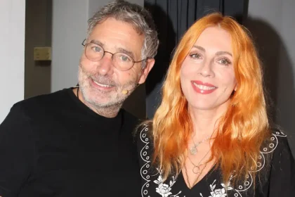 Σμαράγδα Καρύδη για Θοδωρή Αθερίδη: «Υπάρχει ελευθερία στη σχέση μας, ενδεχομένως και πιθανόν να βοηθάει ότι δεν κάναμε παιδί»