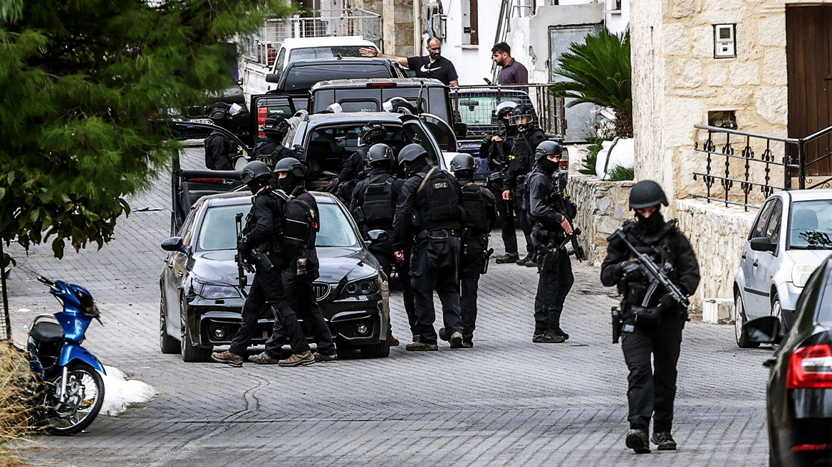 Βορίζια: Στην ανακρίτρια για τη βόμβα οι έγκλειστοι συγγενείς του 39χρονου – Σχηματίστηκε και 2η δικογραφία για τους Καργάκηδες