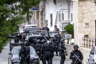 Μακελειό στα Βορίζια: Ψάχνουν τα χέρια όλων για πυρίτιδα – Αναζητούνται τα όπλα από την ανταλλαγή πυρών