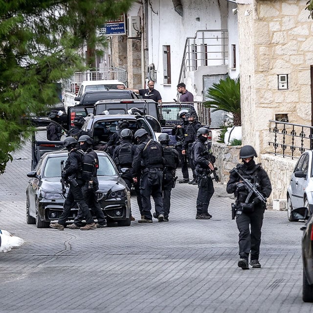 Μακελειό στα Βορίζια: Ψάχνουν τα χέρια όλων για πυρίτιδα – Αναζητούνται τα όπλα από την ανταλλαγή πυρών