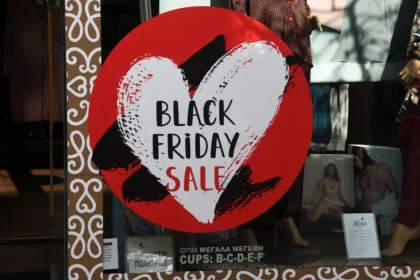 Black Friday στις 29 Νοεμβρίου: Αντίστροφη μέτρηση για τις μεγάλες προσφορές