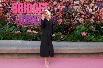 Το δικό της άγαλμα στο Λονδίνο απέκτησε η Μπρίτζετ Τζόουνς