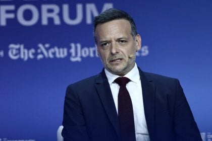 Νέες ισορροπίες και ανατροπές στην ΚΕΔΕ με το ψήφισμα Δούκα