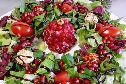 Σαλάτα στεφάνι με ρόδι και μπαλσάμικο