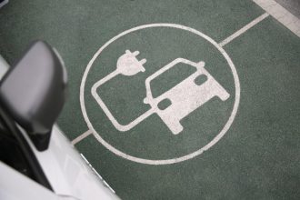 Επηρεάζει τους επιβάτες η ηλεκτρομαγνητική ακτινοβολία των ηλεκτρικών αυτοκινήτων;