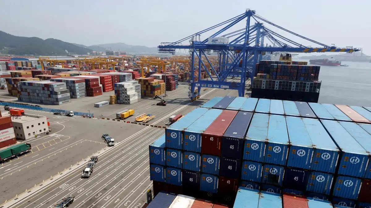 ECOFIN: Πράσινο φως για την φορολόγηση μικρών δεμάτων που εισάγονται στην ΕΕ - Ξεκινά το 2026, θα ολοκληρωθεί το 2028