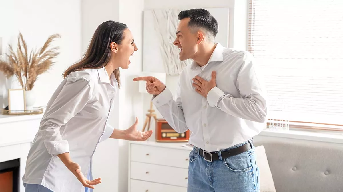 Σχέσεις: Οι δύο λέξεις που μπορούν να σταματήσουν ένα τσακωμό πριν ξεκινήσει