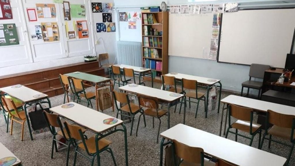 Επίθεση σε 15χρονο μαθητή από εξωσχολικούς μέσα σε σχολείο – Μεταφέρθηκε στο νοσοκομείο