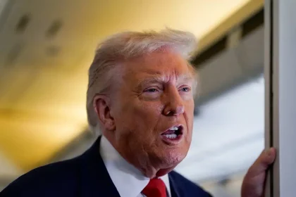 Η δημοσιογράφος που είπε «γουρούνα» ο Τραμπ «πήγαινε γυρεύοντας» λέει ο Λευκός Οίκος