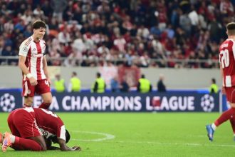 «Χ»αρακίρι στο 90+3’ για τον Ολυμπιακό, 1-1 με την Αϊντχόφεν