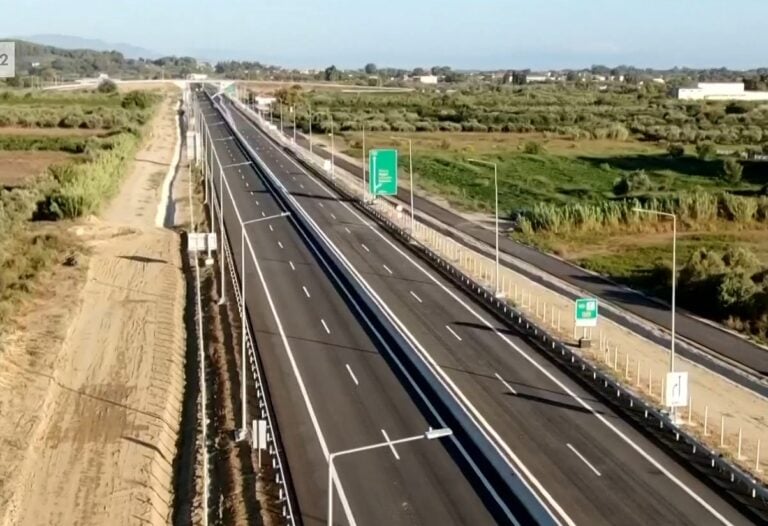 Το πρώτο τροχαίο στην νέα εθνική Πατρών-Πύργου - Παρασύρθηκε όταν επιχείρησε να διασχίσει το δρόμο