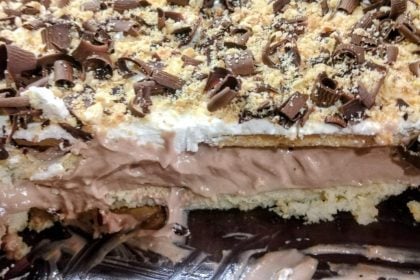 Γλυκό ψυγείου στο πυρέξ