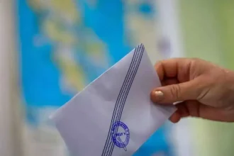 Δημοσκόπηση Marc: Στο 31% η ΝΔ με σταθερά διψήφια διαφορά από το ΠΑΣΟΚ, το 26% θεωρεί το κόμμα Τσίπρα ευκαιρία ανασύνταξης για την Κεντροαριστερά