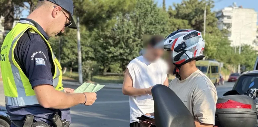 Δυτ. Ελλάδα: Έπεσαν ...βροχή τα πρόστιμα για μη χρήση κράνους