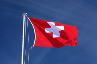 Απορρίφθηκε από τους Ελβετούς ψηφοφόρους η πρόταση για φορολόγηση των πολύ πλούσιων