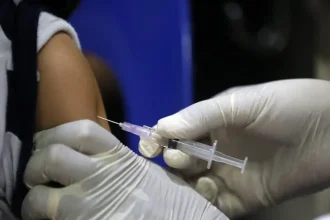 Ο ΕΟΔΥ θα λειτουργεί γραφείο για τα fake news στην υγεία: Πρώτος στόχος η ενημέρωση για τα εμβόλια