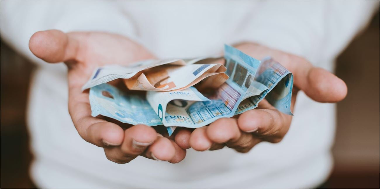 Ετήσιο επίδομα 250 ευρώ: Πότε θα βγει η ΚΥΑ και τι θα ισχύσει για τις πληρωμές