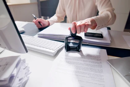 Ιστορική συμφωνία για την επαναφορά των συλλογικών συμβάσεων - Live οι επίσημες ανακοινώσεις