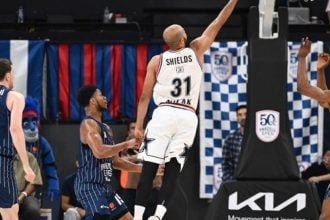 Νίκη-θρίλερ για την Αρμάνι στην Πόλη, επικράτησε με 97-93 της Εφές στη 2η παράταση