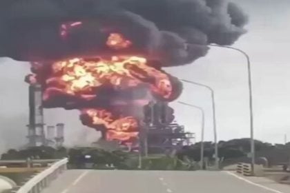 Βενεζουέλα: Δεύτερη πυρκαγιά σε διυλιστήριο μέσα σε έναν μήνα ΒΙΝΤΕΟ