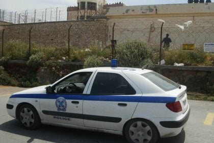 Καργάκηδες: Έστηναν γλέντια στη φυλακή με αλκοόλ, φιλέτα και ακριβά ψάρια με ντιλίβερι