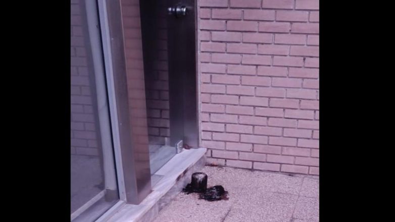 Γκαζάκι στα γραφεία της «Ομάδας Αλήθειας» στην Παλλήνη