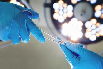 Πάτρα: Κατήγγειλε χειρουργό και τη βοηθό του για περιττή… επέμβαση - Δικογραφία από την ΕΛ.ΑΣ