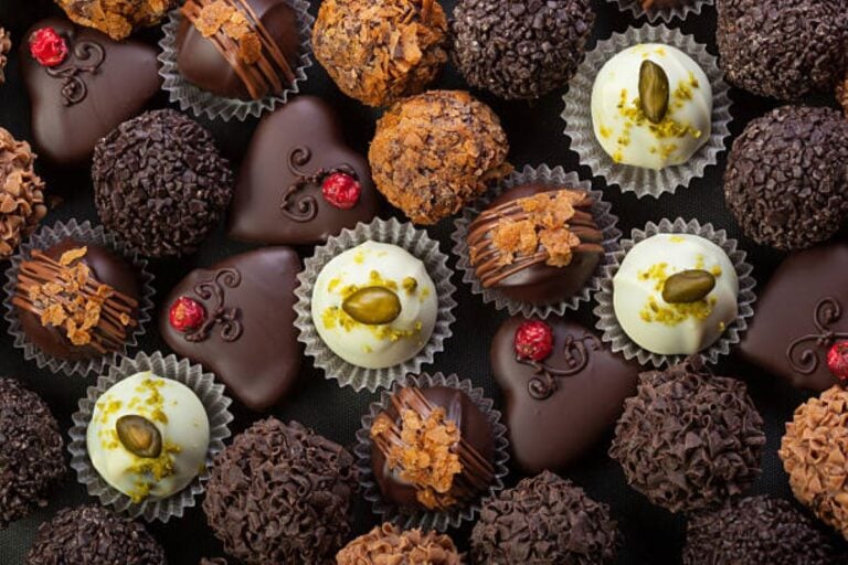 Ποιοι γιορτάζουν σήμερα 24 Νοεμβρίου