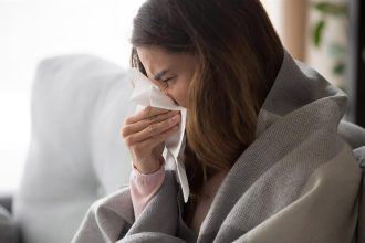 Γρίπη: Ανησυχητικά τα πρώτα στοιχεία για τον φετινό χειμώνα – Ποιοι πρέπει να εμβολιαστούν