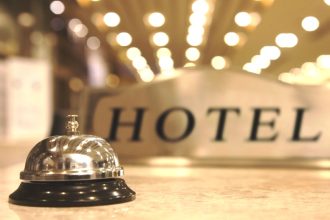 Συνάντηση των εργαζόμενων σε τουρισμό - επισιτισμό με την Υφυπουργό Εργασίας Άννα Ευθυμίου, με θέμα την επαναφορά του εφάπαξ